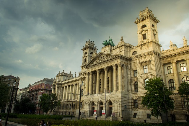 Kulturelle Verbindung stärken: Deutsch-ungarische Übersetzungen für den Leihverkehr zwischen Museen